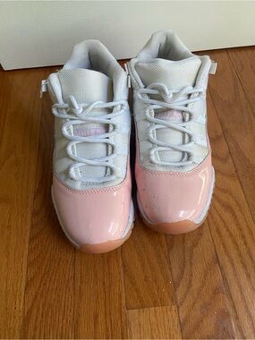 Jordan 11 low pink trainers